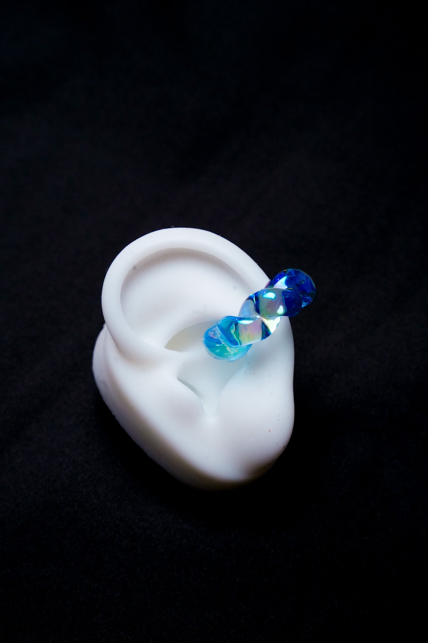 CONFETTI | EAR CUFF